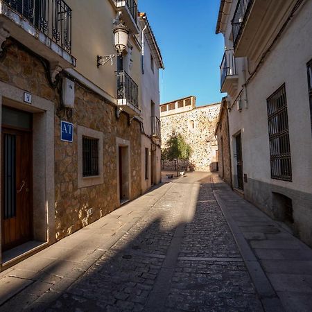 Apartamentos Caceres Historico Centro Luaran gambar