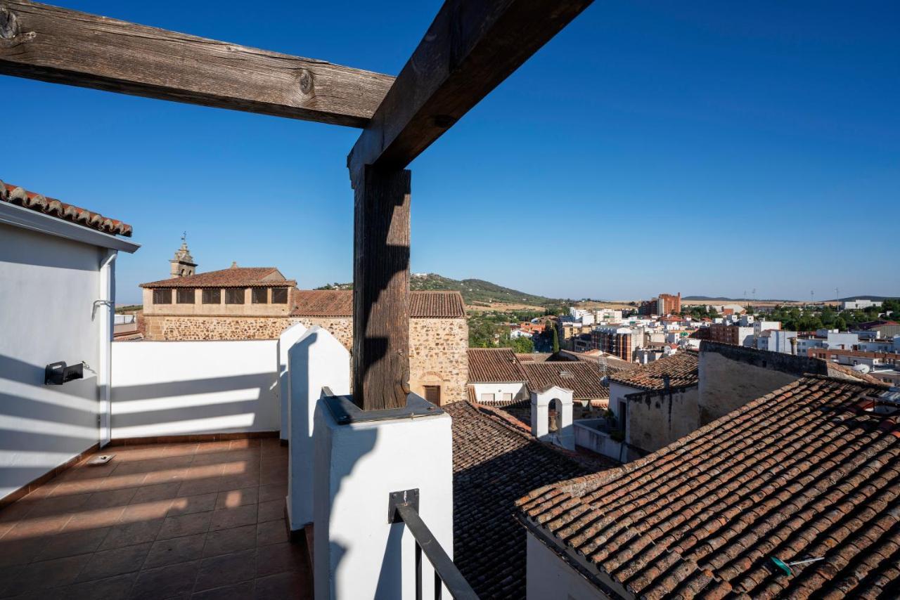 Apartamentos Caceres Historico Centro Luaran gambar